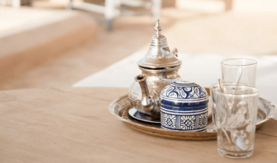 Küche im marokkanischen Stil: Einrichtung, Fliesen und Zubehör